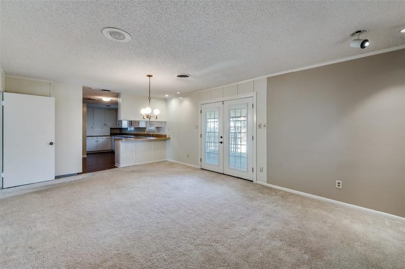 5613 Westcreek Drive, Fort Worth TX 76133 - Photo 7