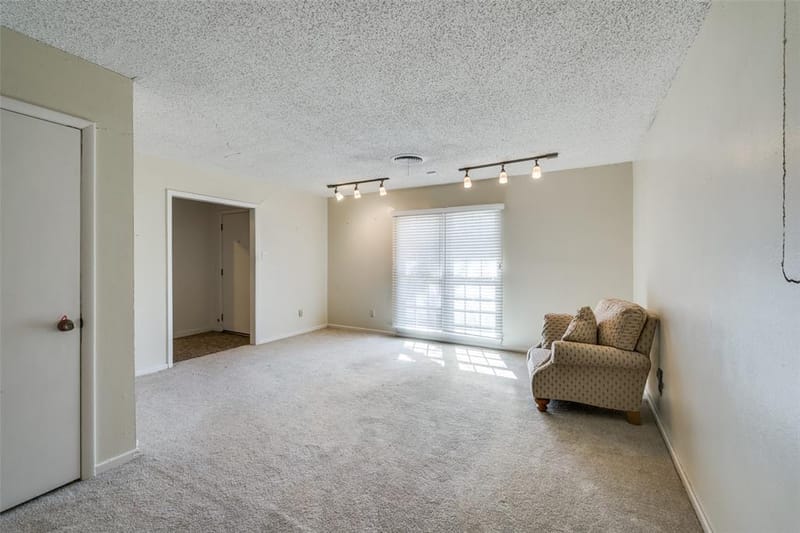 5613 Westcreek Drive, Fort Worth TX 76133 - Photo 3