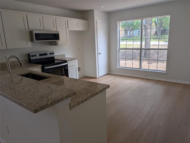 4821 Saint Thomas Place, Fort Worth TX 76135 - Photo 3