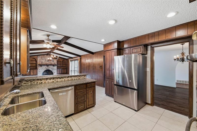 3405 Country Club Road, Pantego TX 76013 - Photo 20