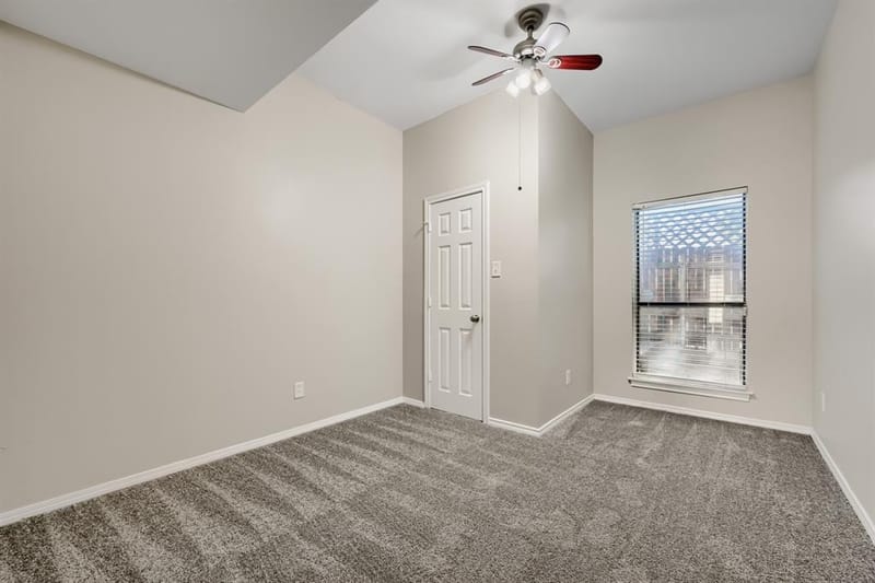 100 Coventry Court, Irving TX 75061 - Photo 12