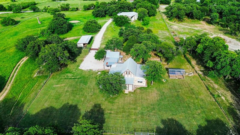 6085 County Road 146, Lipan TX 76462 - Photo 30