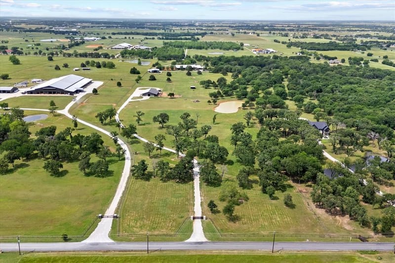 10701 Osburn Road, Pilot Point TX 76258 - Photo 35