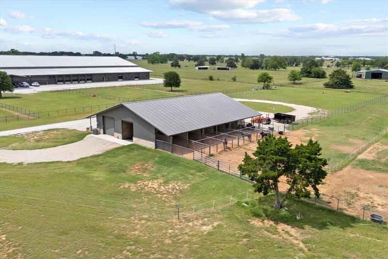 10701 Osburn Road, Pilot Point TX 76258 - Photo 8