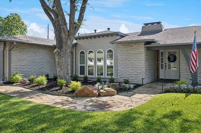 15651 Terrace Lawn Circle, Dallas TX 75248 - Photo 2