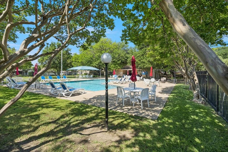 15651 Terrace Lawn Circle, Dallas TX 75248 - Photo 36