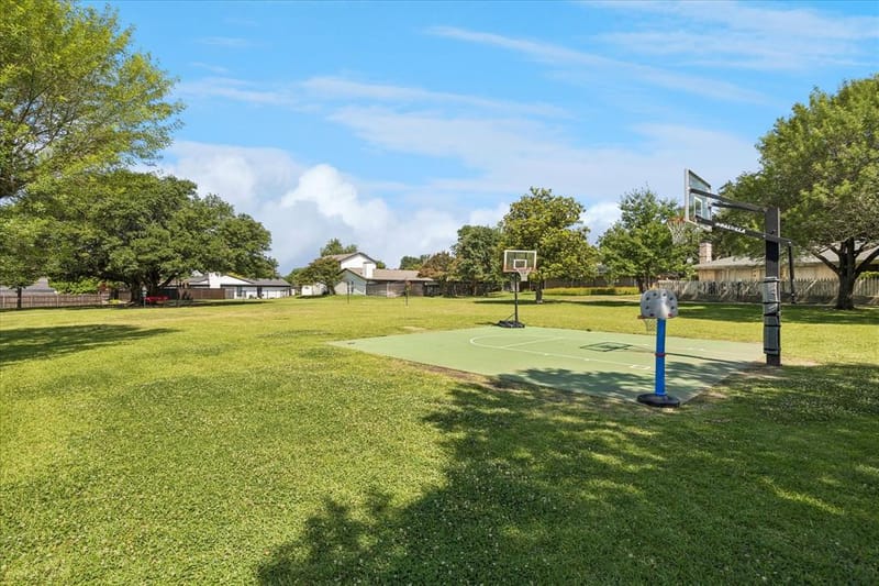 15651 Terrace Lawn Circle, Dallas TX 75248 - Photo 39