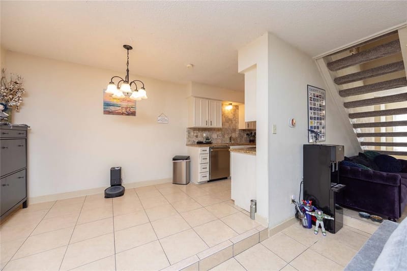 4806 Rollingwood Court, Garland TX 75043 - Photo 7
