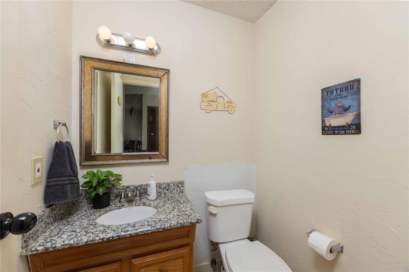 4806 Rollingwood Court, Garland TX 75043 - Photo 11