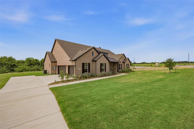 903 Perrin Lane, Van Alstyne TX 75495 - Photo 3