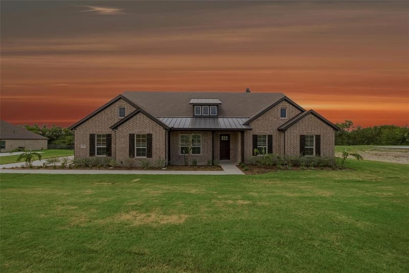 903 Perrin Lane, Van Alstyne TX 75495