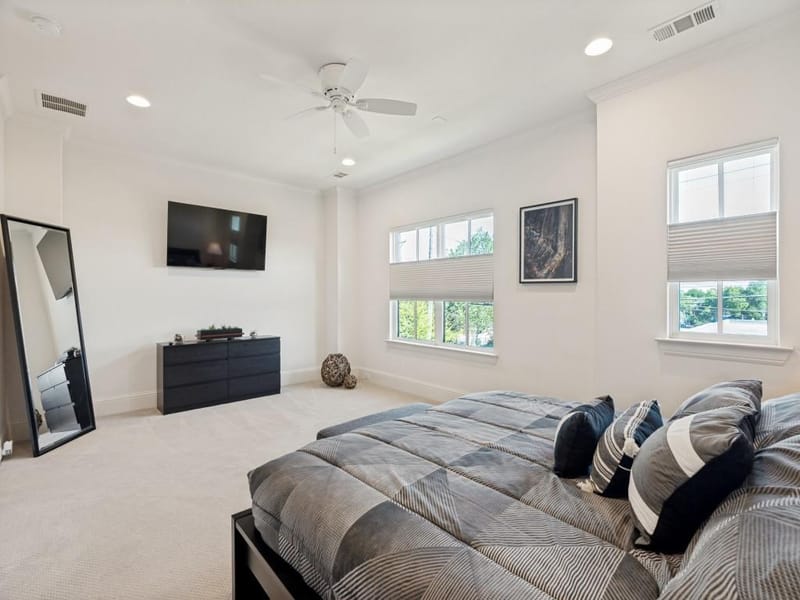 732 W 7th Street, Dallas TX 75208 - Photo 12