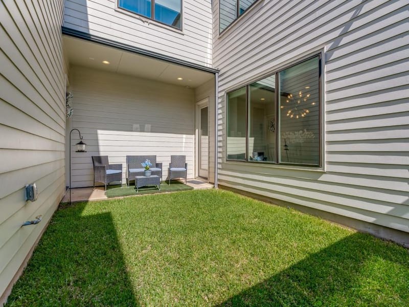 732 W 7th Street, Dallas TX 75208 - Photo 24