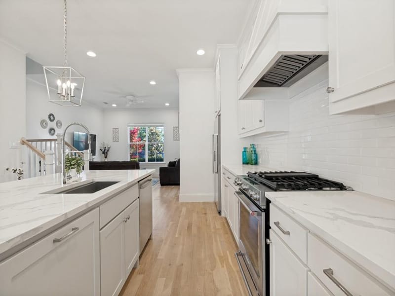 732 W 7th Street, Dallas TX 75208 - Photo 10