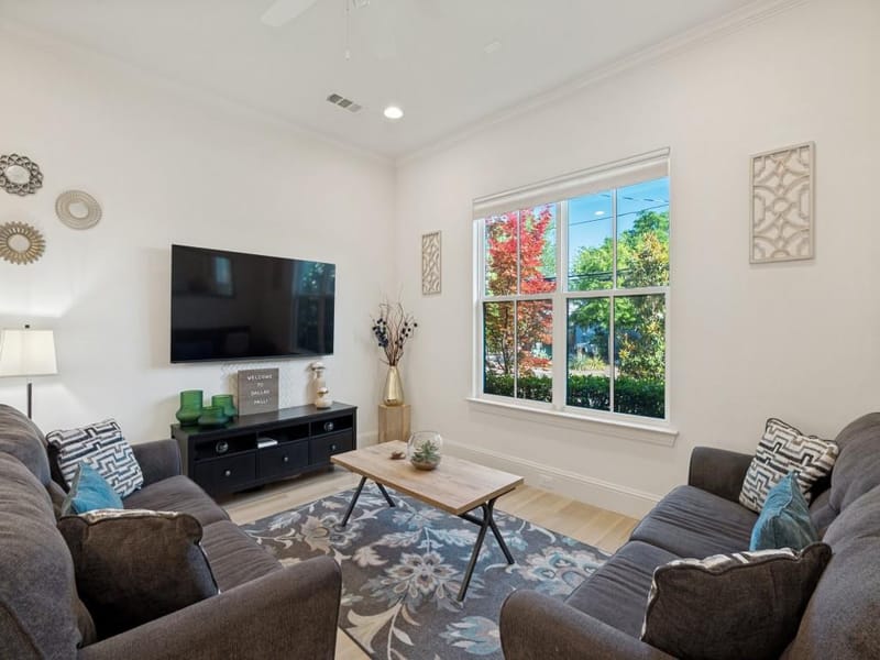 732 W 7th Street, Dallas TX 75208 - Photo 4