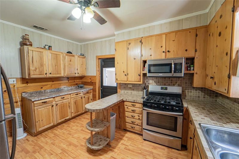 1404 W Walker Street, Breckenridge TX 76424 - Photo 12