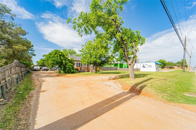 1404 W Walker Street, Breckenridge TX 76424 - Photo 4