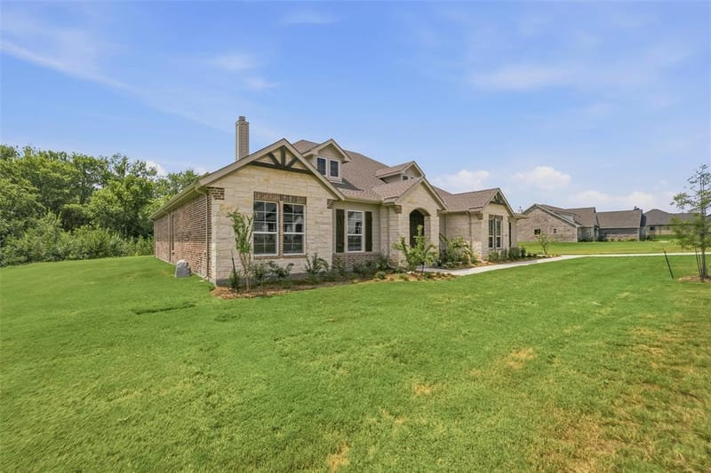 1001 Perrin Lane, Van Alstyne TX 75495 - Photo 3