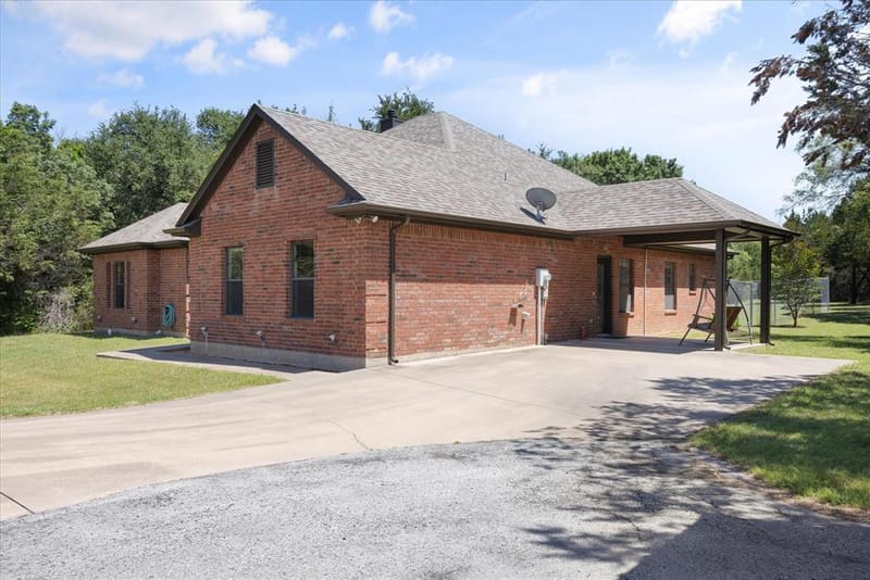 425 Indian Mountain Court, Granbury TX 76048 - Photo 26