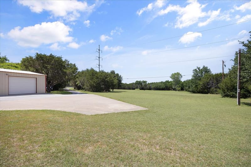 425 Indian Mountain Court, Granbury TX 76048 - Photo 22
