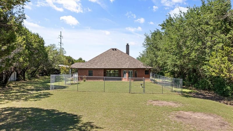 425 Indian Mountain Court, Granbury TX 76048 - Photo 36