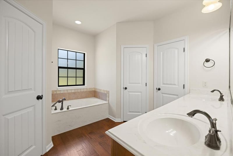 425 Indian Mountain Court, Granbury TX 76048 - Photo 10