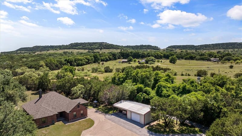 425 Indian Mountain Court, Granbury TX 76048 - Photo 35