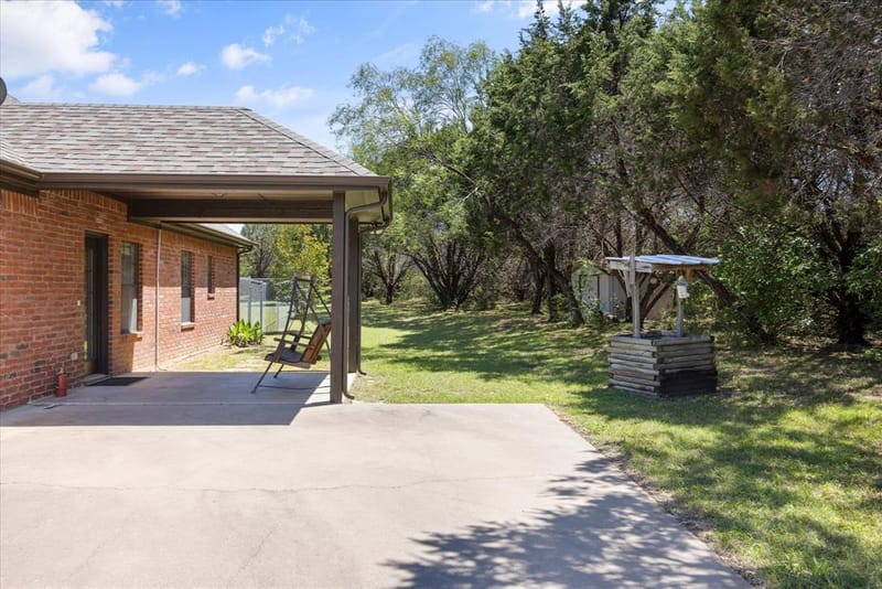 425 Indian Mountain Court, Granbury TX 76048 - Photo 31
