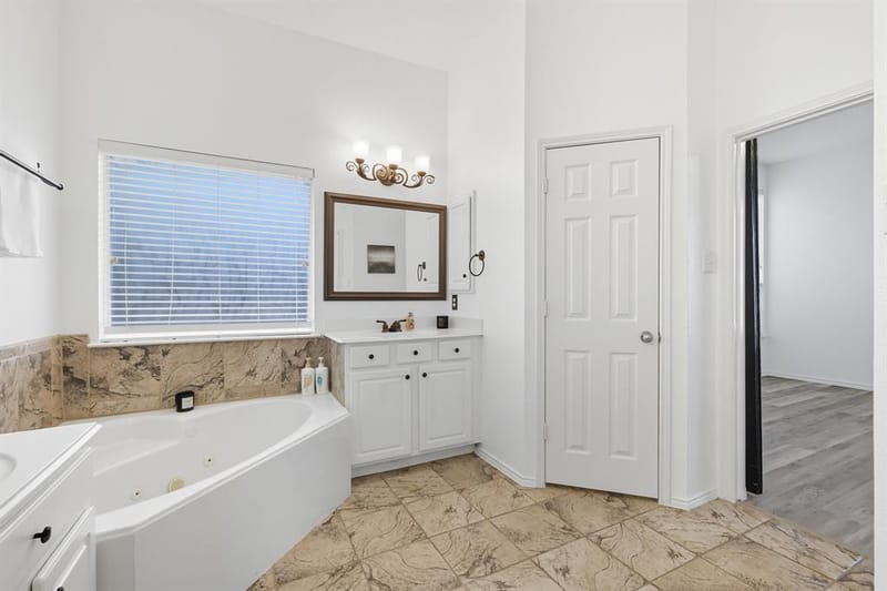 13180 Mannheim Drive, Frisco TX 75033 - Photo 11