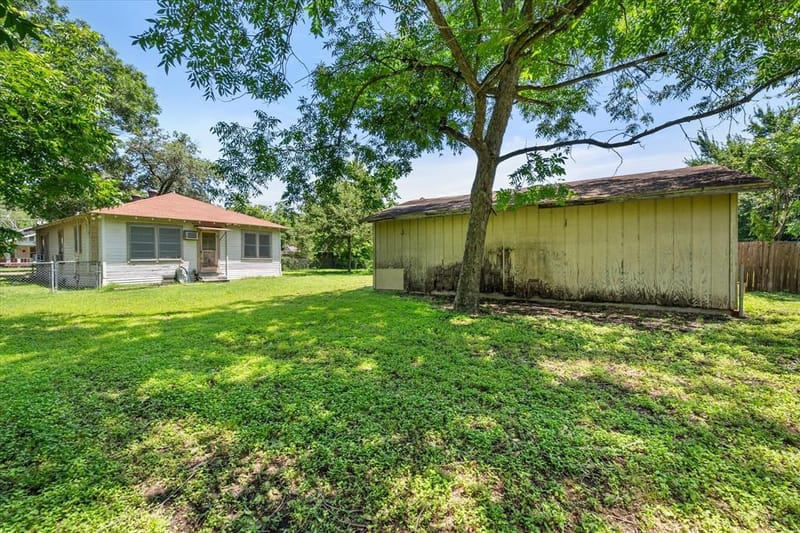 115 Woodland Avenue, Corsicana TX 75110 - Photo 11
