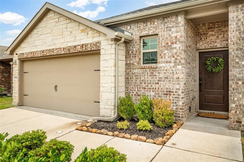 1712 Ferguson Lane, McKinney TX 75071 - Photo 3