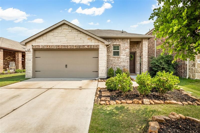 1712 Ferguson Lane, McKinney TX 75071