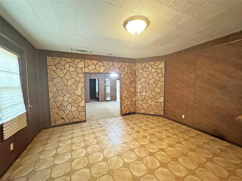 1001 Grandview Avenue, Dallas TX 75223 - Photo 13