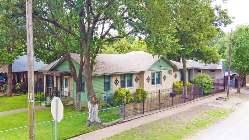 1001 Grandview Avenue, Dallas TX 75223