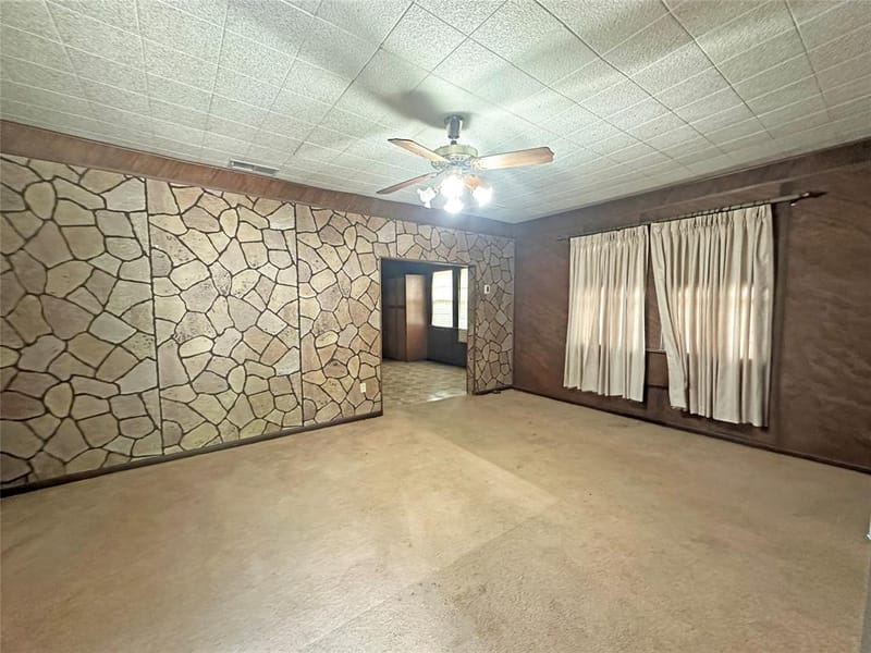 1001 Grandview Avenue, Dallas TX 75223 - Photo 11
