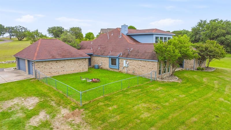 1914 Bentwater Parkway, Granbury TX 76049 - Photo 37