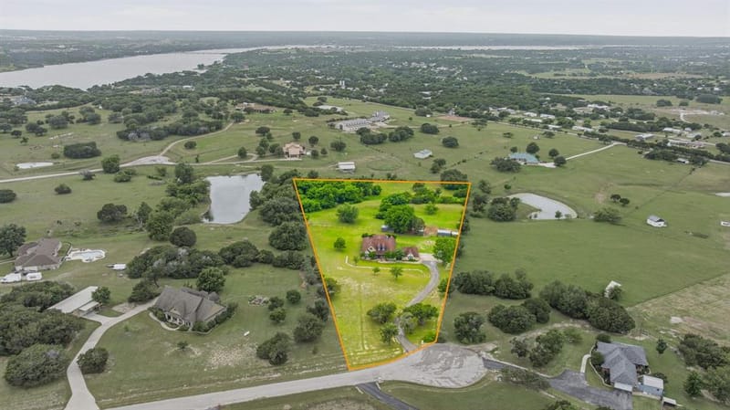 1914 Bentwater Parkway, Granbury TX 76049 - Photo 40