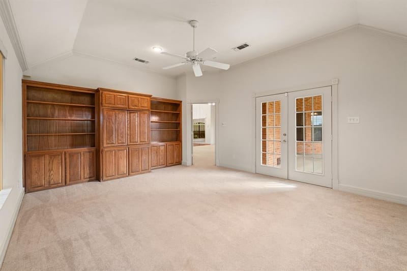 413 Lincoln Oaks Drive, Burleson TX 76028 - Photo 13