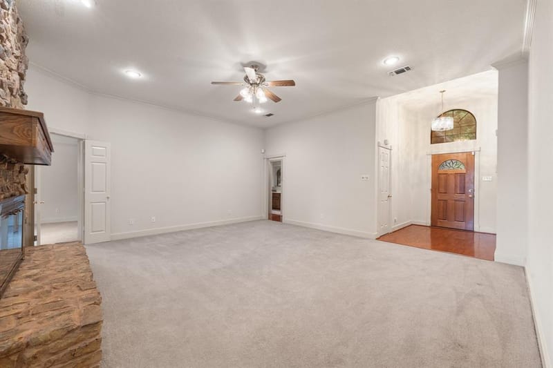 413 Lincoln Oaks Drive, Burleson TX 76028 - Photo 7