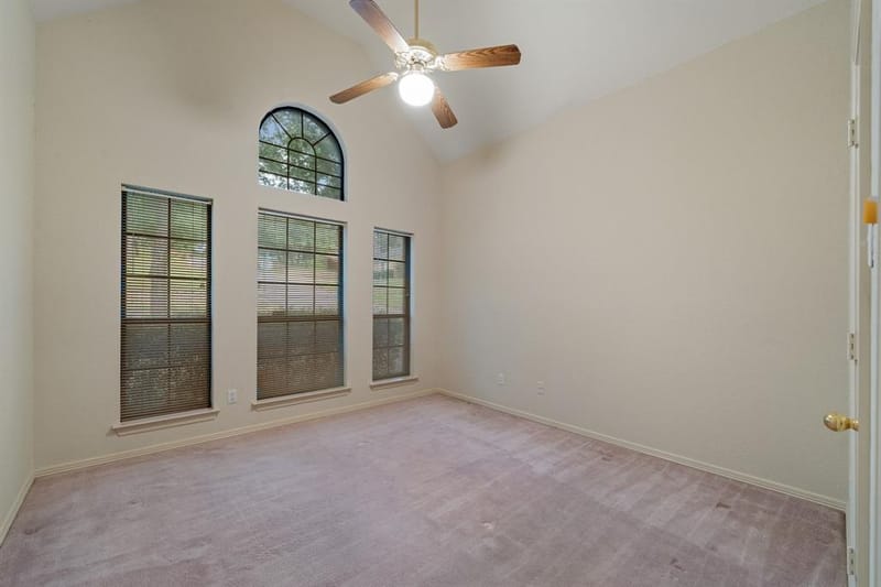 413 Lincoln Oaks Drive, Burleson TX 76028 - Photo 14