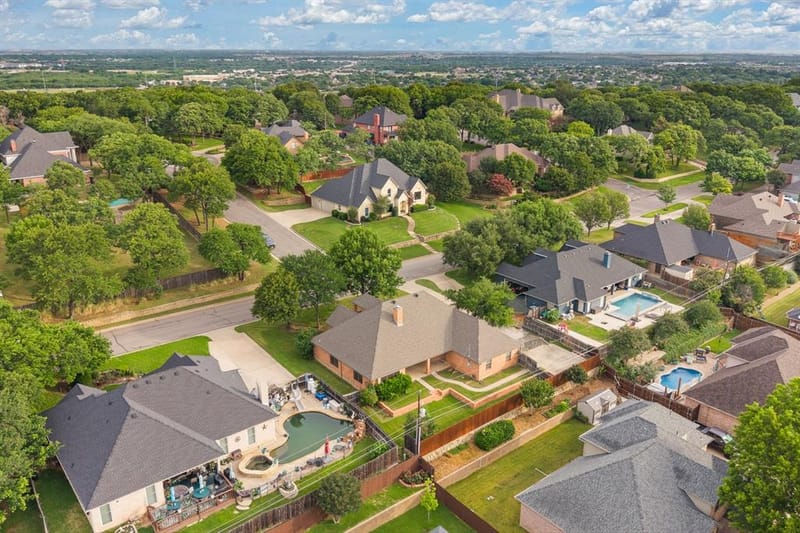 413 Lincoln Oaks Drive, Burleson TX 76028 - Photo 25