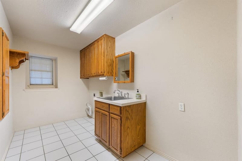 413 Lincoln Oaks Drive, Burleson TX 76028 - Photo 21