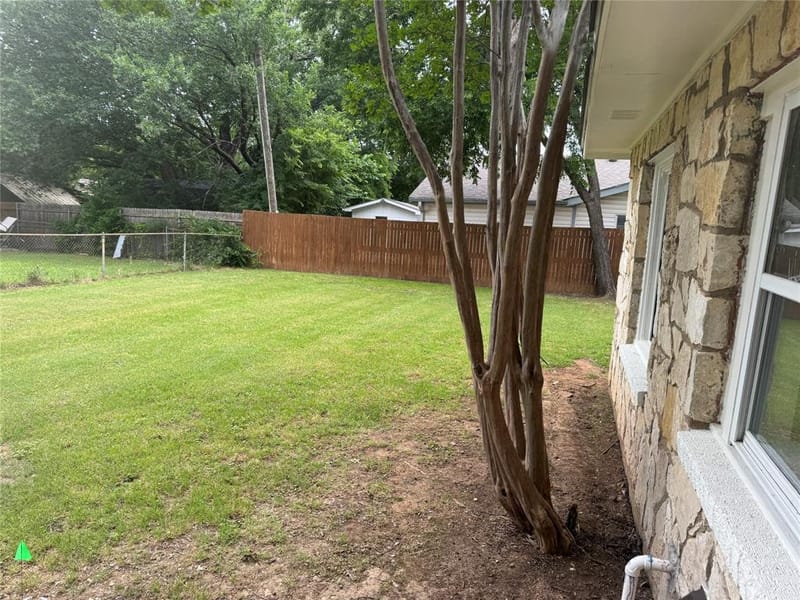 607 E Hundley Drive, Lake Dallas TX 75065 - Photo 12