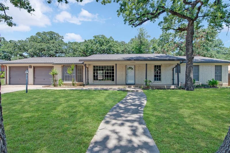 3505 Oak Haven Drive, Forest Hill TX 76119 - Photo 2