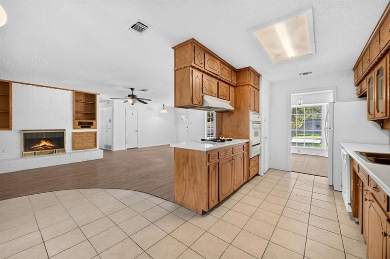 3505 Oak Haven Drive, Forest Hill TX 76119 - Photo 17