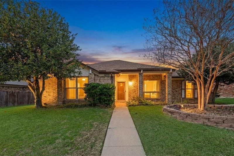 1635 Cemetery Hill Road, Carrollton TX 75007 - Photo 2