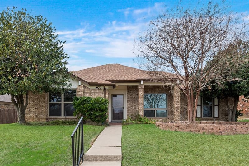 1635 Cemetery Hill Road, Carrollton TX 75007 - Photo 3