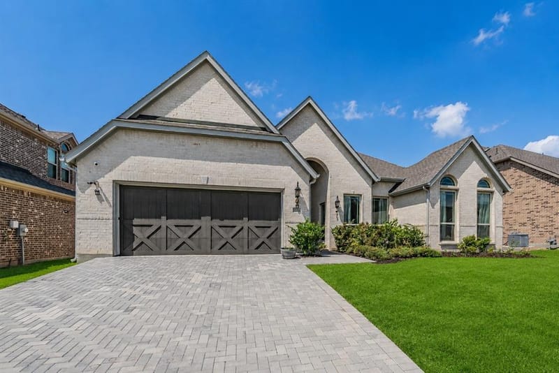 3205 Florence Drive, Corinth TX 76210