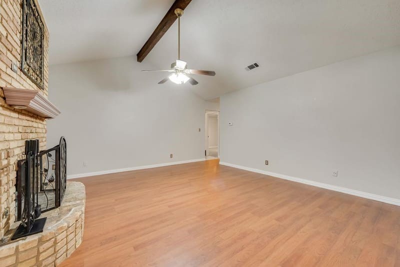 809 Buffalo Drive, Arlington TX 76013 - Photo 8