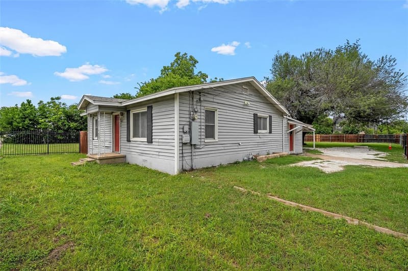 1724 S 18th Street, Waco TX 76706 - Photo 3